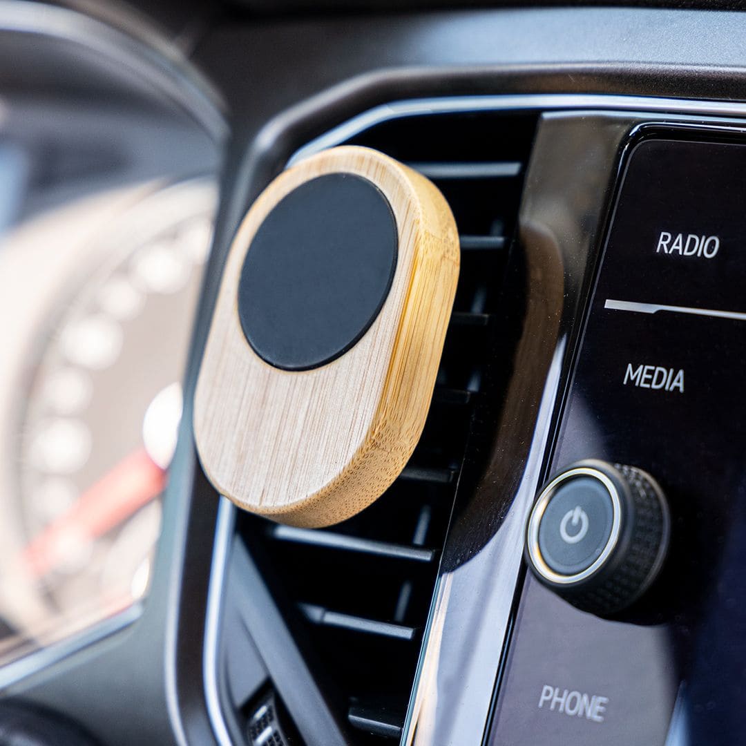 SUPPORTO-SMARTPHONE-MAGNETICO-PER-AUTO-4img